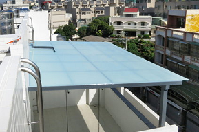 就伍吉採光罩專業施工團隊