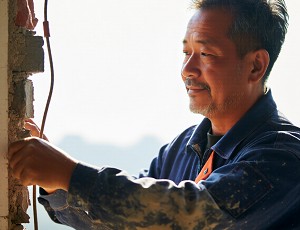 賴氏拆除團隊進行草屯房屋拆除，提供高效服務