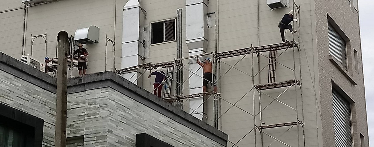 台中港碼頭船舶維修鷹架施工現場